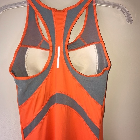 Lolë Racerback Workout Tank w Shelf Bra Sz XS EUC - Picture 4 of 6